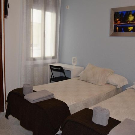 Hostal Rofer Мадрид Екстериор снимка