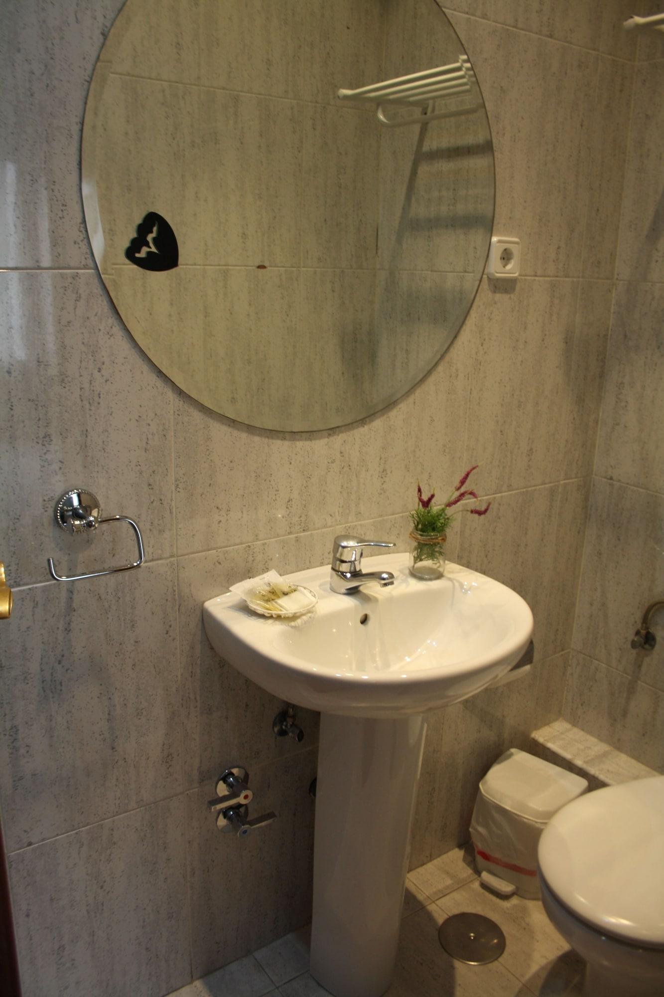 Hostal Rofer Мадрид Екстериор снимка