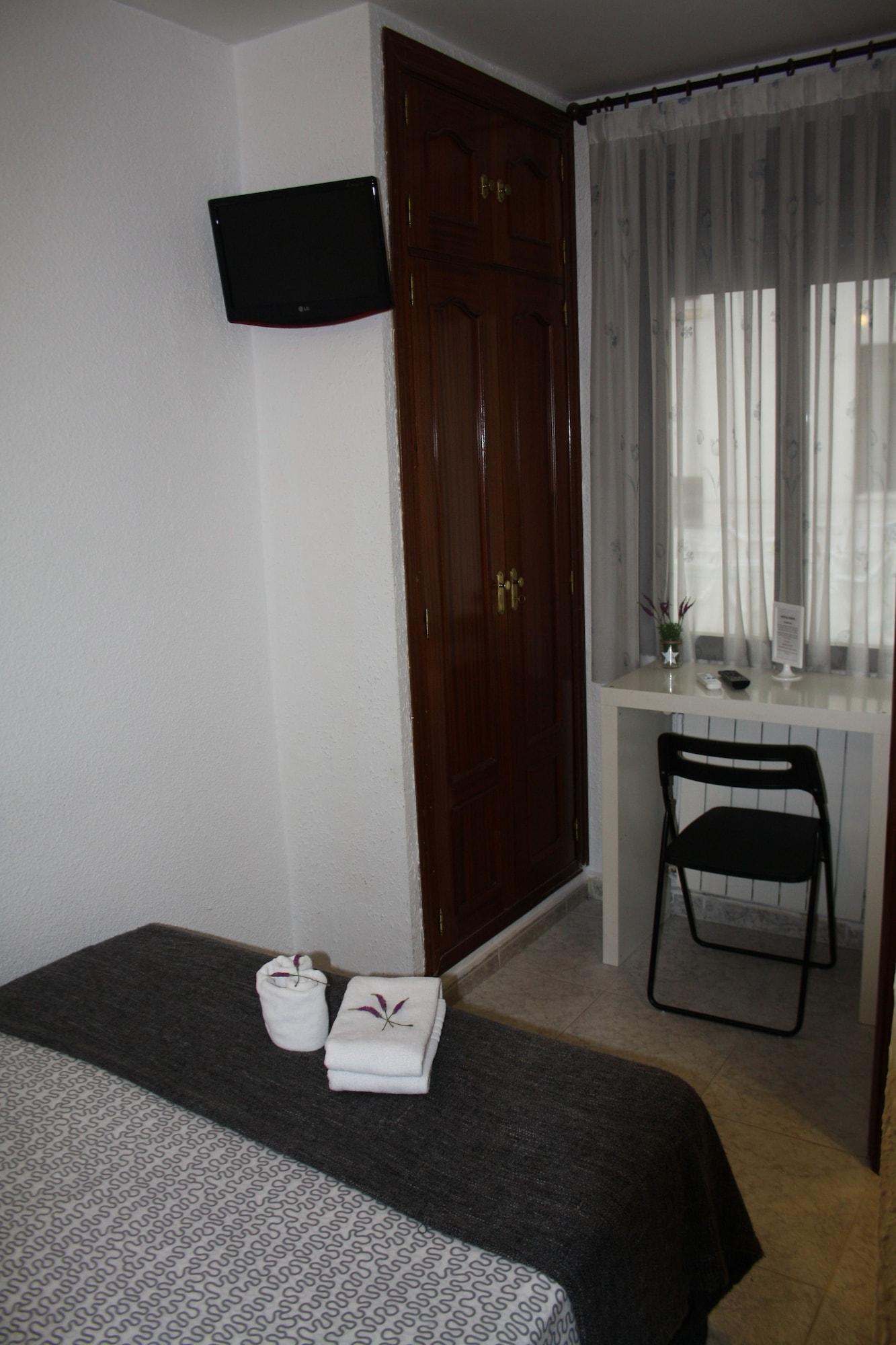 Hostal Rofer Мадрид Екстериор снимка
