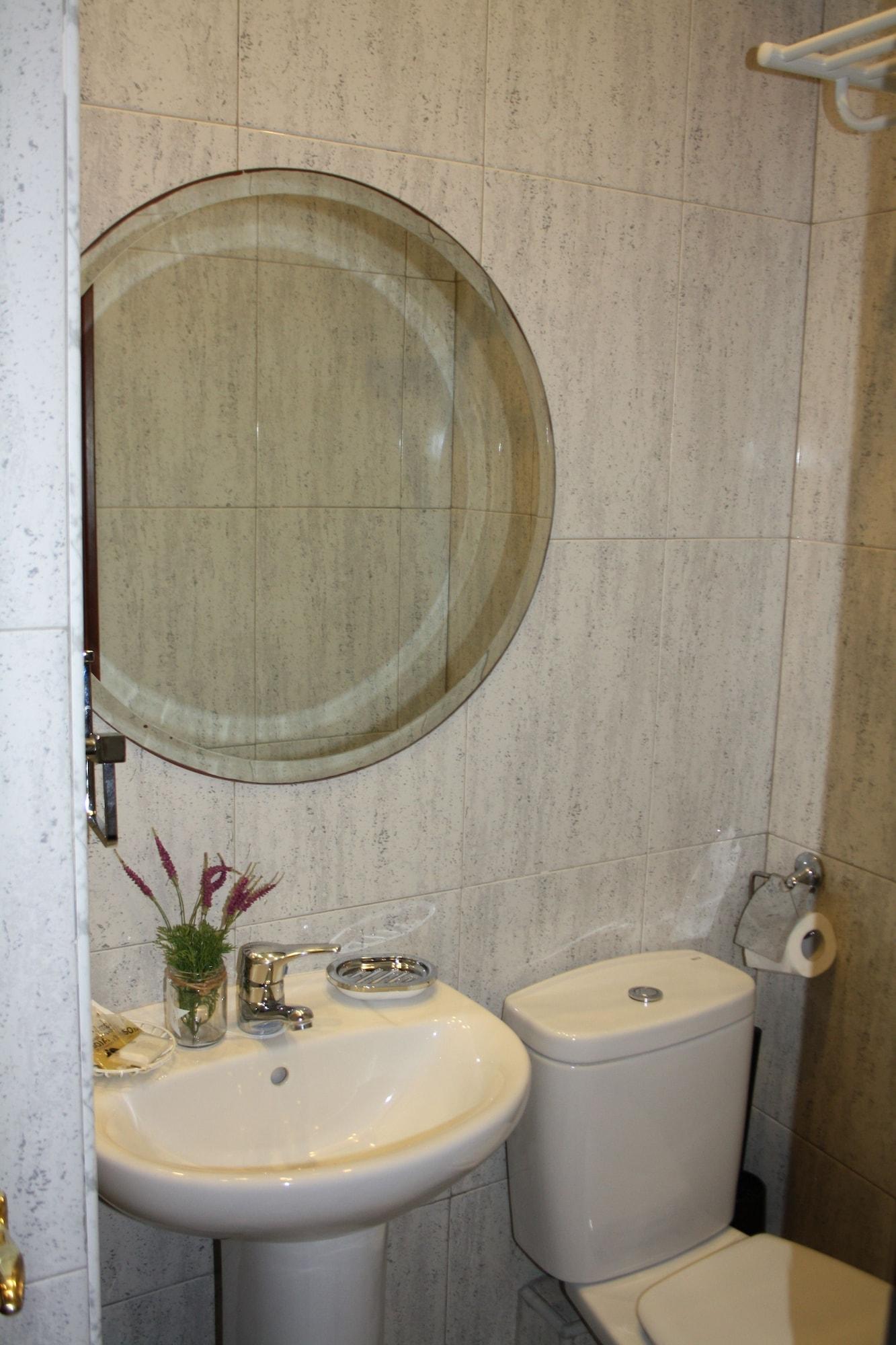 Hostal Rofer Мадрид Екстериор снимка
