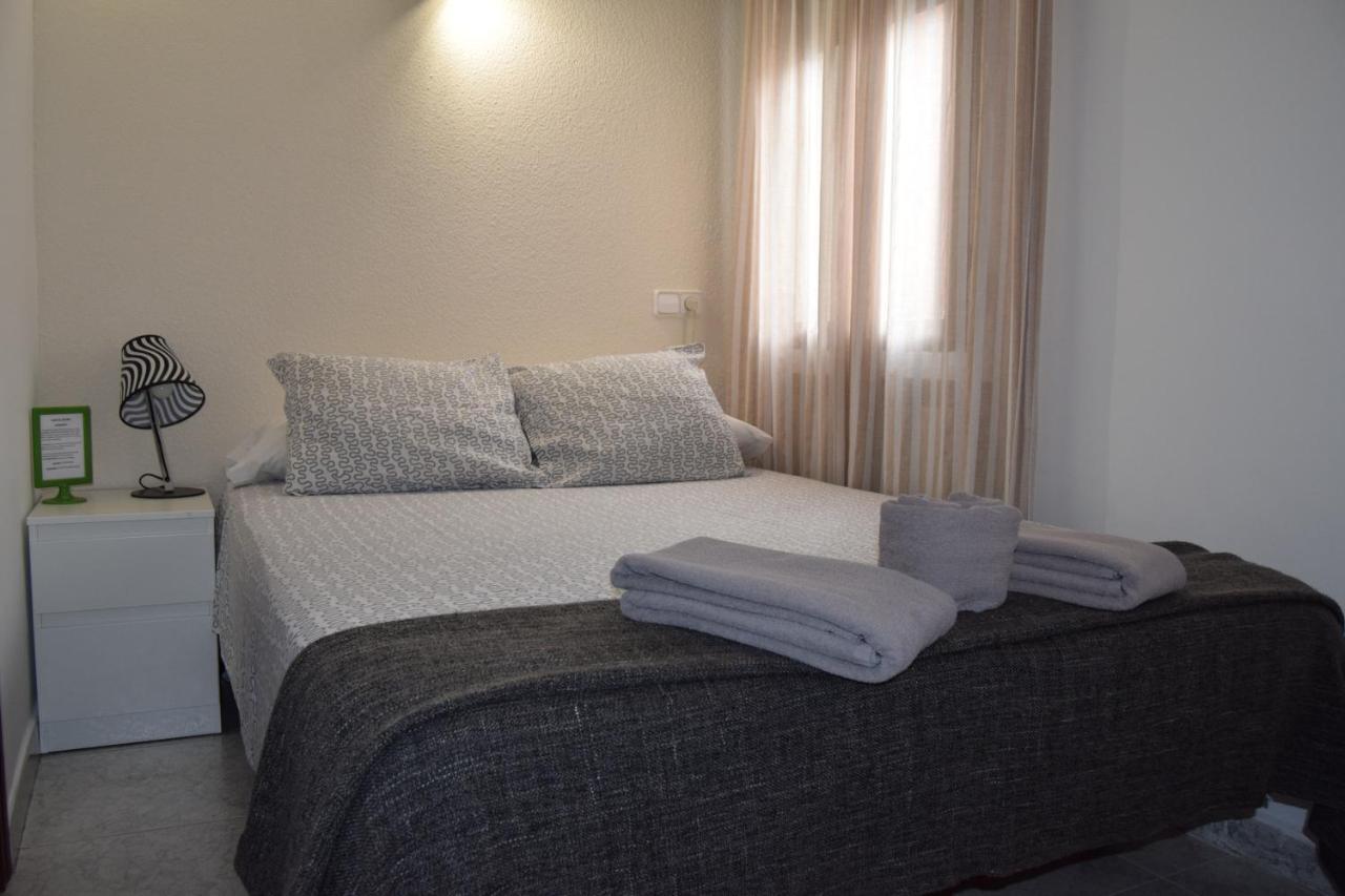 Hostal Rofer Мадрид Екстериор снимка