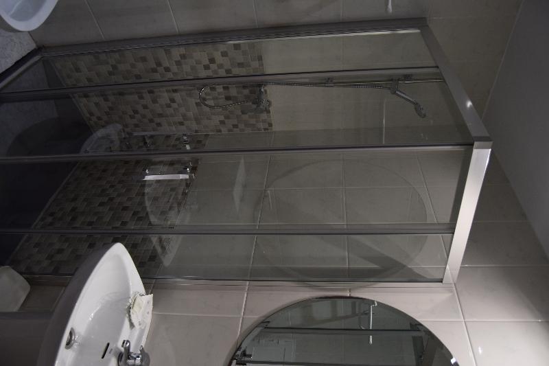 Hostal Rofer Мадрид Екстериор снимка