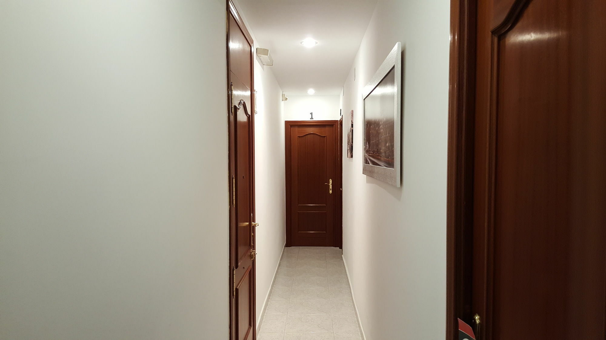 Hostal Rofer Мадрид Екстериор снимка