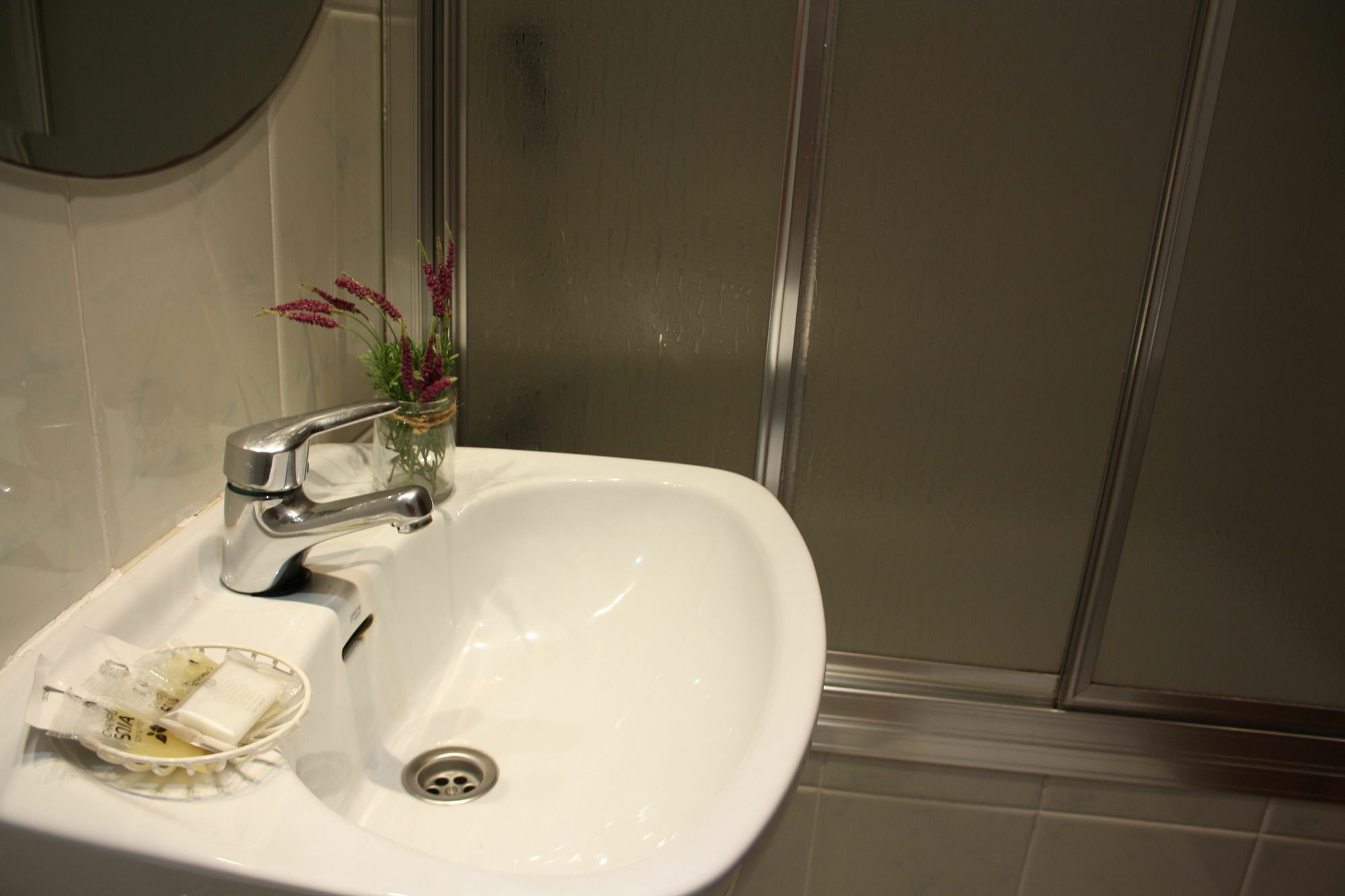 Hostal Rofer Мадрид Екстериор снимка